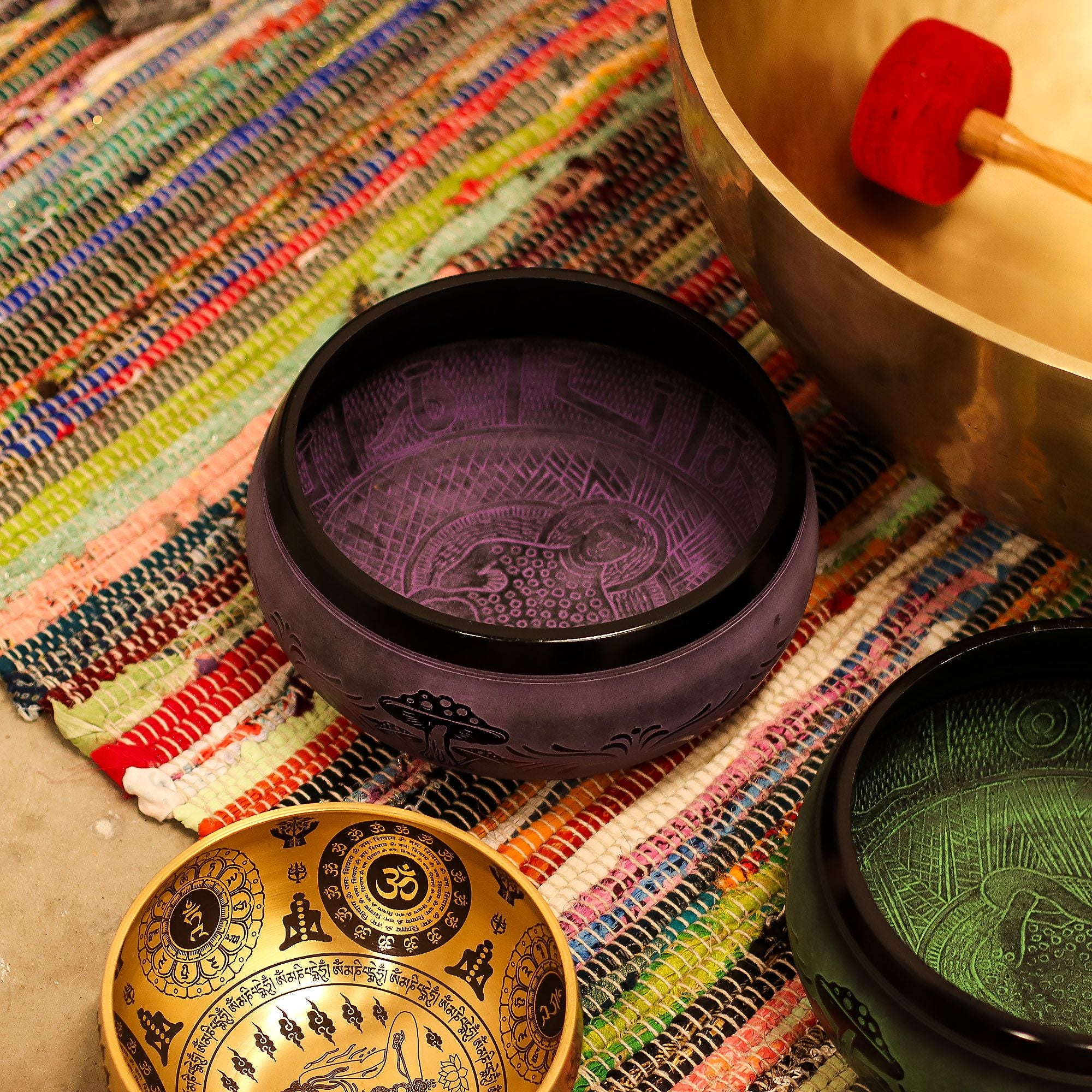 Product image of Extra Loud - Mushroom Singing Bowl - Purple Haze (23x10.5cm, 1.3kg) (view 12), showing a singing bowl with a purple colourway; size details including 5cm, 1.3kg.
