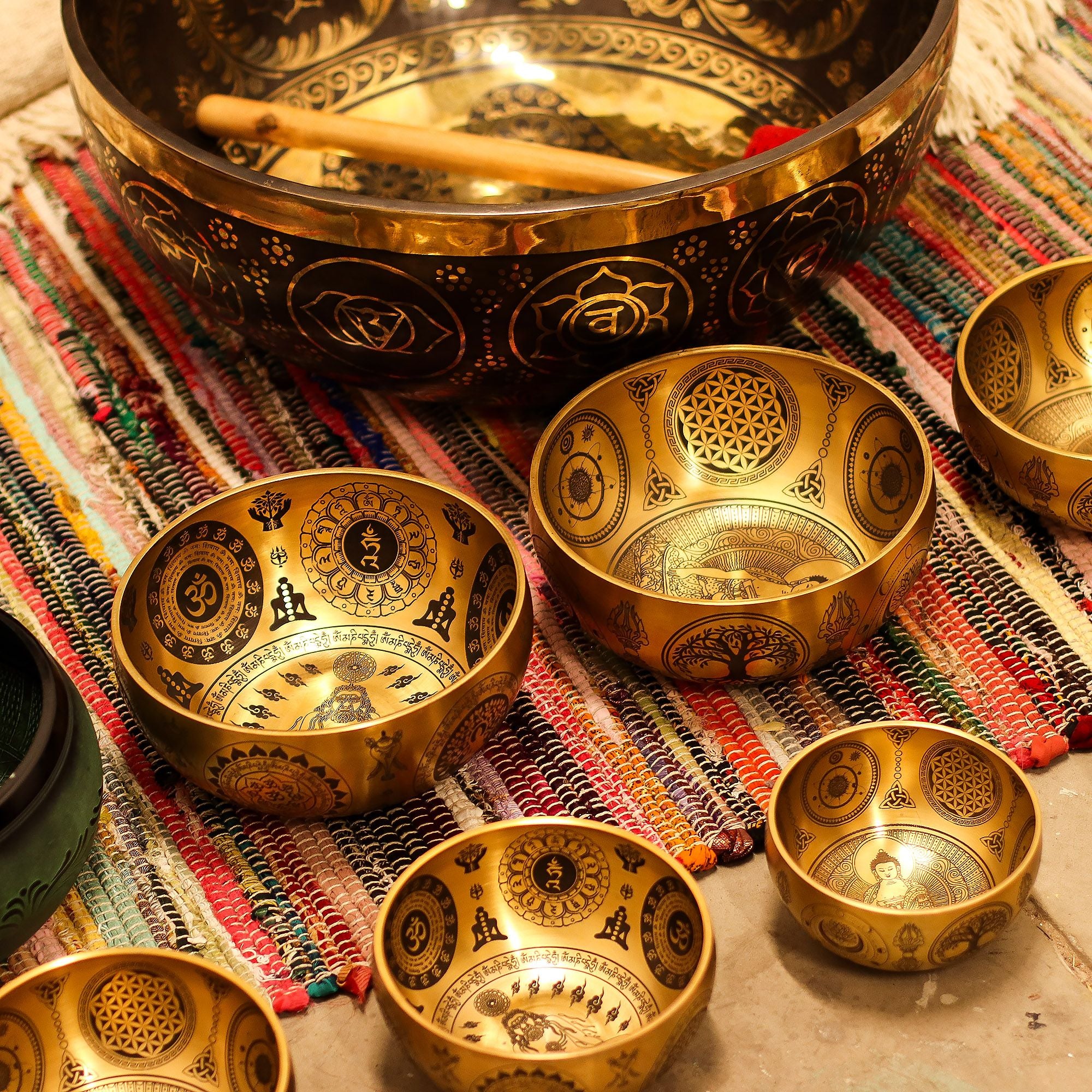 Pure Brass Etched Yogi - Set of 4 - Approx 3.85kg - Irama Nusa